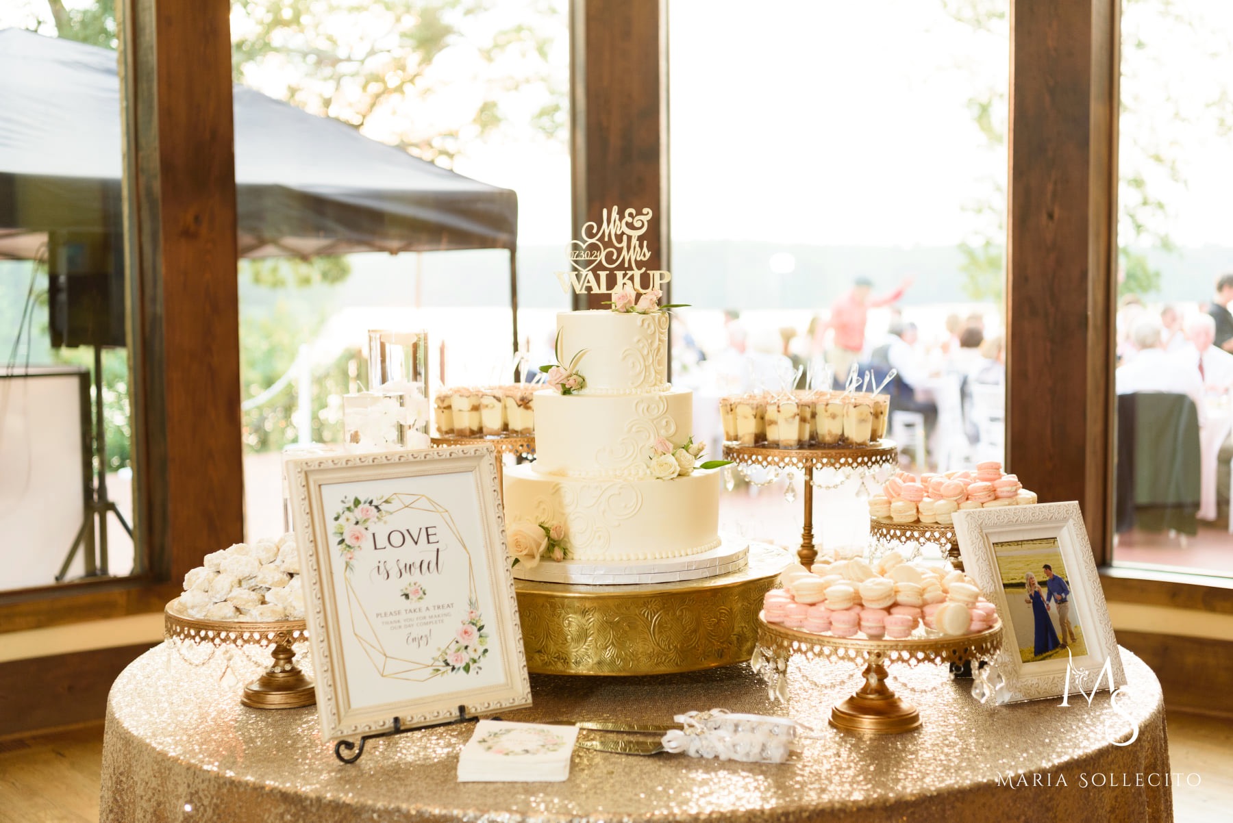 Custom wedding cakes in Madison NC